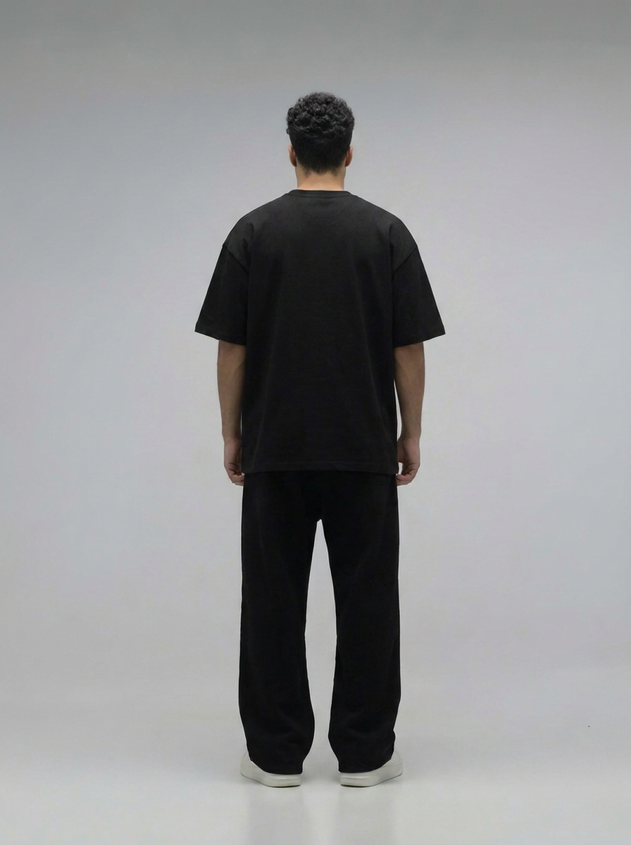 Black oversize t-shirt