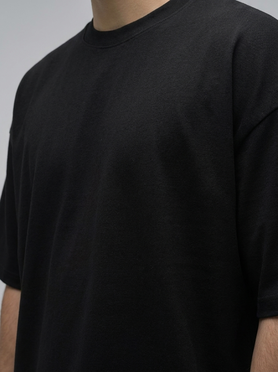 Black oversize t-shirt